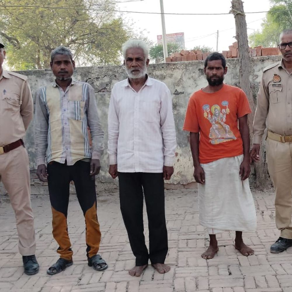 कौशांबी में सरसों चोरी के शक में व्यक्ति की हत्या:तीन आरोपी गिरफ्तार, गर्म तवे से मारकर की थी हत्या