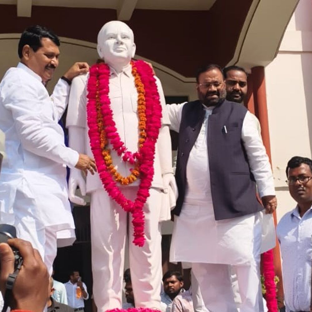 स्वामी प्रसाद मौर्य ने 2027 चुनाव का आगाज किया:रायबरेली में कांशीराम जयंती समारोह को किया संबोधित, विचारों को किया याद