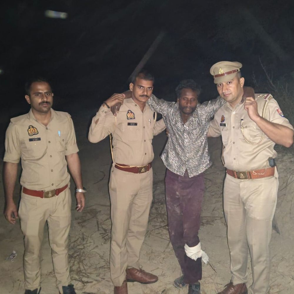 बलिया में 25 हजार का इनामी बदमाश का हाफ एनकाउंटर:पुलिस की जवाबी कार्रवाई में पैर में लगी गोली, तमंचा और कारतूस बरामद