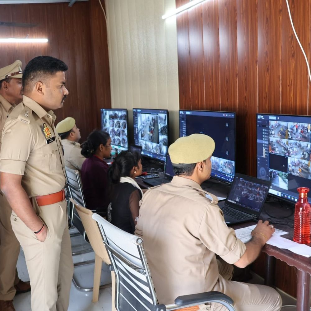 अमेठी SI एग्जाम में 5740 अभ्यर्थी अनुपस्थित:10 केंद्रों पर कड़ी सुरक्षा में पूरी हुई परीक्षा, दूसरी पाली में 1087 अभ्यर्थियों ने परीक्षा छोड़ी