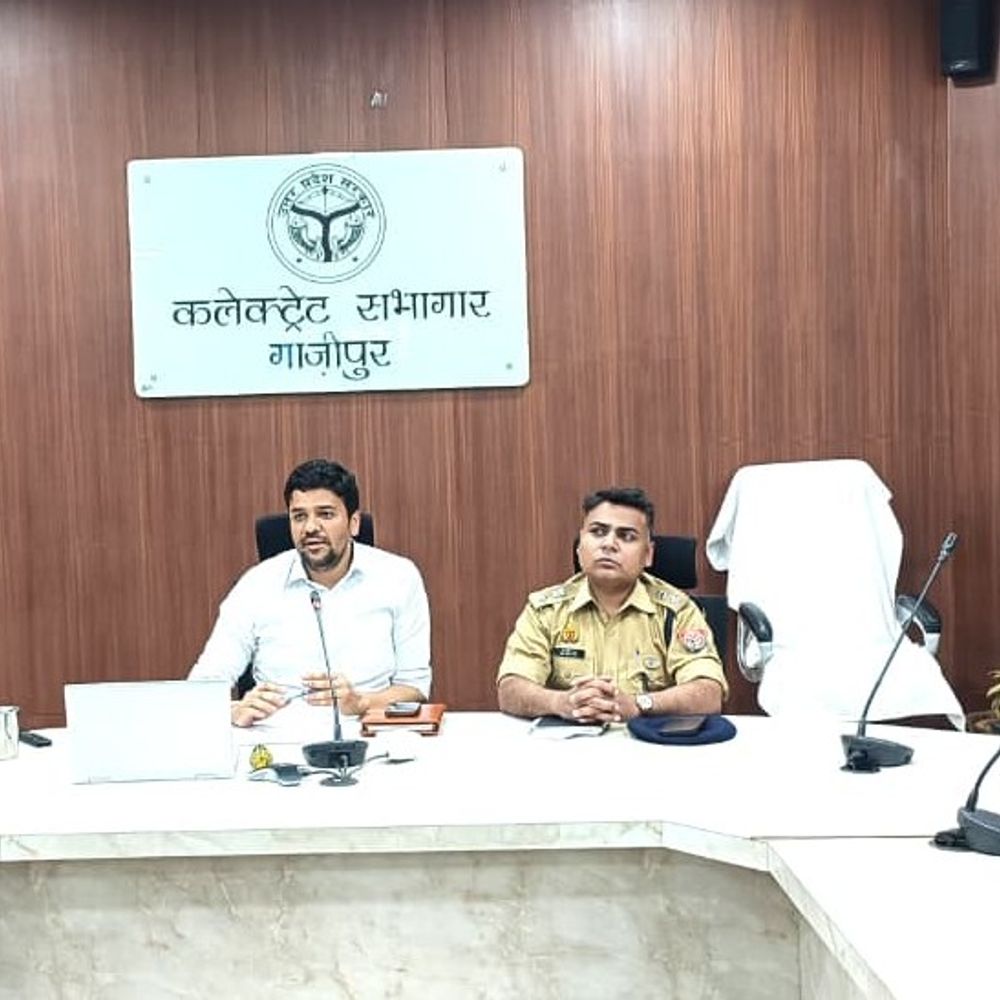 गाजीपुर में 25,085 गैस सिलेंडर का स्टॉक:डीएम ने बिक्री, बुकिंग के आंकड़े जारी किए, जमाखोरी पर कार्रवाई के निर्देश