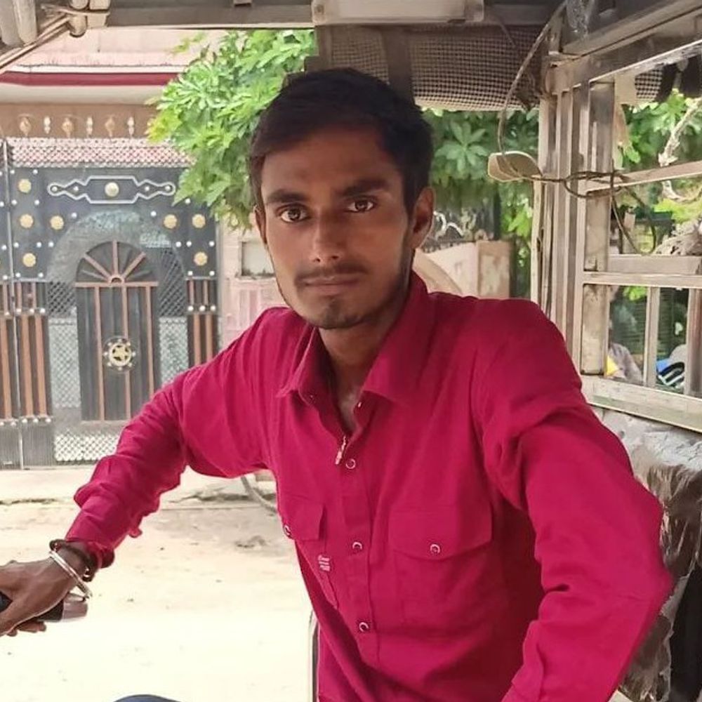 श्रावस्ती में फंदे से लटका मिला था युवक का शव:मामा ने बाबा और चाचा पर लगाया प्रताड़ना का आरोप, शादी के लिए जोड़ रहा था रुपए