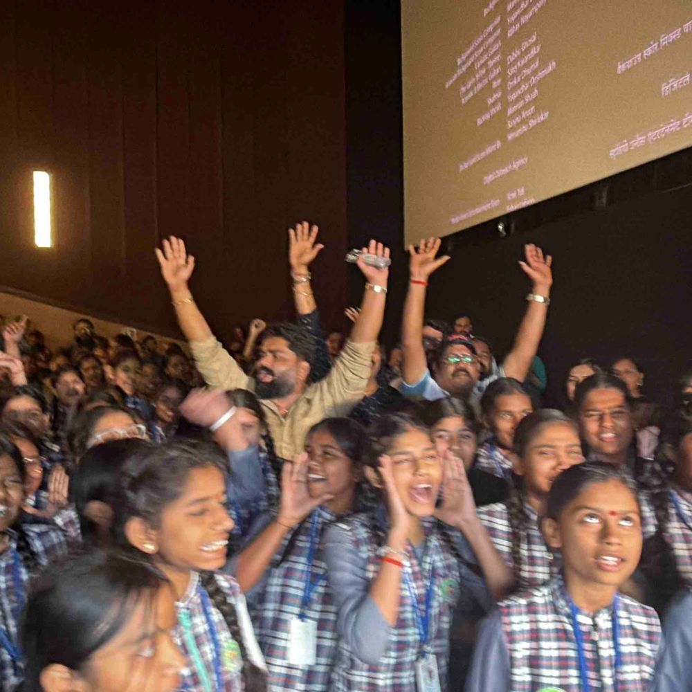 रामपुर में 200 हिंदू बेटियों को दिखाई द केरला स्टोरी:बहकावे से बचने, शिक्षा-आत्मनिर्भरता पर जोर देने का संदेश