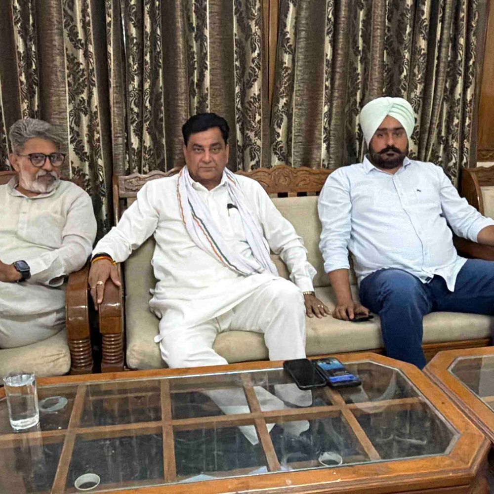 रामपुर में कांग्रेस नेता संजय कपूर नजरबंद:पीलीभीत में पीड़ित परिवार से मिलने जाने से रोका गया