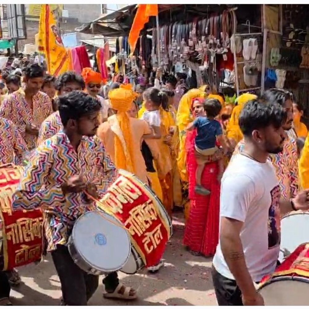 पृथ्वीपुर में मां कर्मा बाई जयंती मनाई गई:साहू समाज ने निकाली शोभायात्रा, जयकारे लगाते चले श्रद्धालु