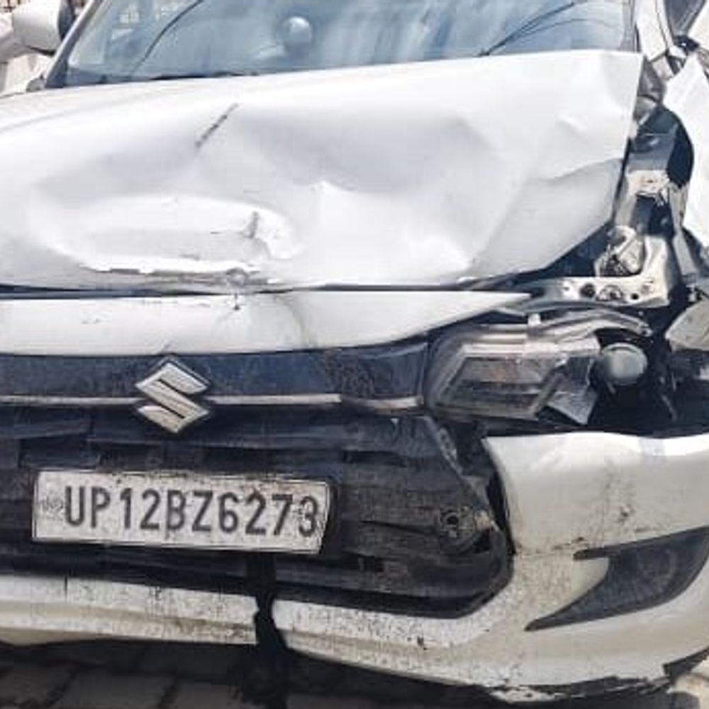 मेरठ में गर्भवती महिला की मौत:तेज रफ्तार कार ने ई-रिक्शा को टक्कर मारी, सास घायल