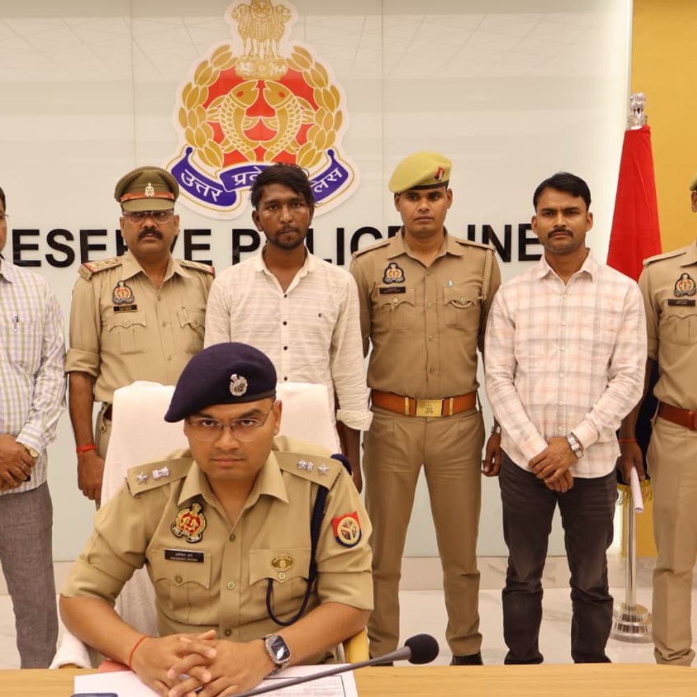 सोनभद्र में 25 हजार का इनामी बदमाश गिरफ्तार:22 ग्राम हेरोइन के साथ पकड़ा गया, कन्हैया हत्याकांड में था वांछित