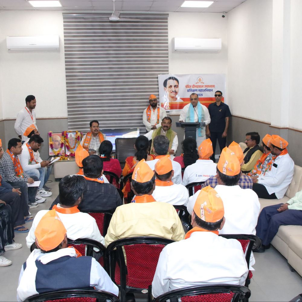 रामपुर में भाजपा प्रशिक्षण शिविर का आयोजन:विधायक आकाश सक्सेना बोले- कार्यकर्ताओं की मेहनत से देश की सीमाएं सुरक्षित