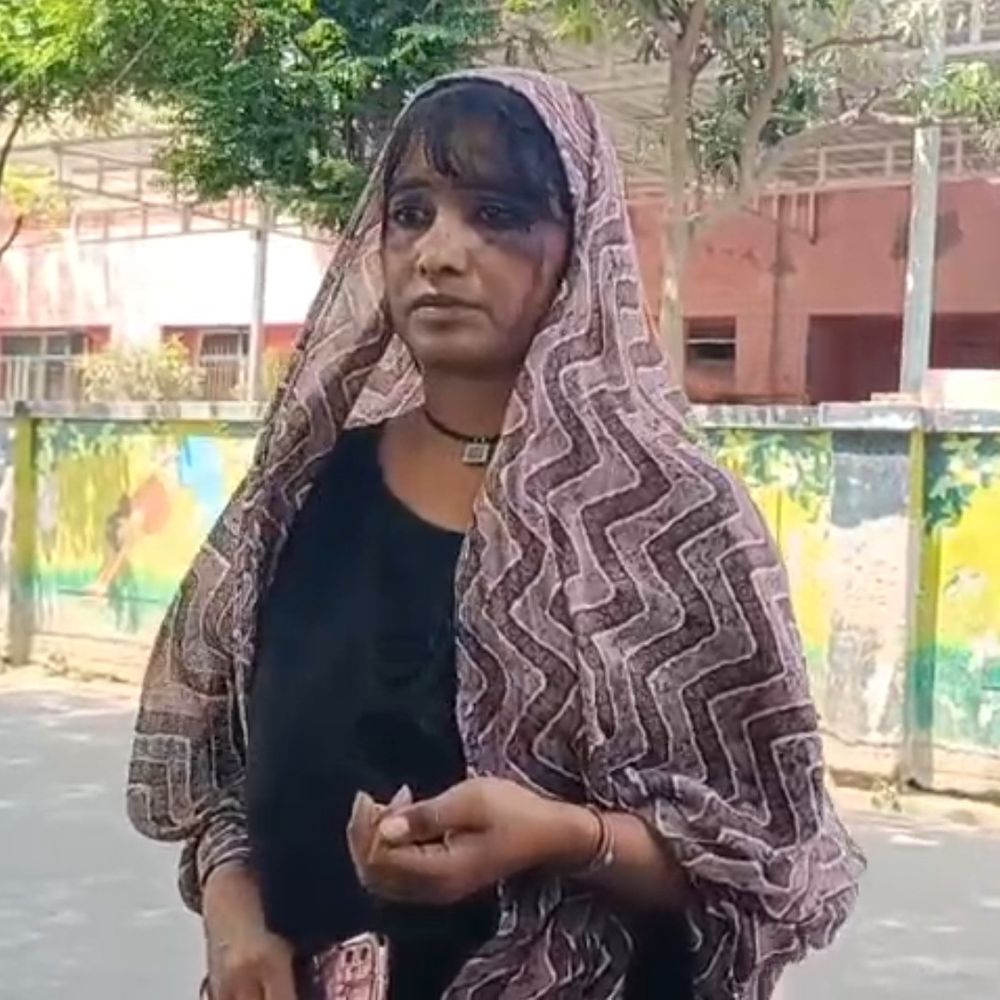 फिरोजाबाद में खेत पर जा रही युवती से मारपीट:चेहरे पर ब्लेड मारने का लगाया आरोप, पुलिस जांच में जुटी