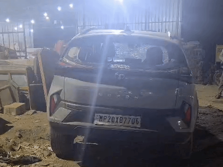 जबलपुर में शराबी ने कार से 4 लोगों को कुचला:  3 की हालत गंभीर, सिर-चेहरे और सीने पर चोट; पुलिस ने 1KM दौड़ाकर पकड़ा – Jabalpur News