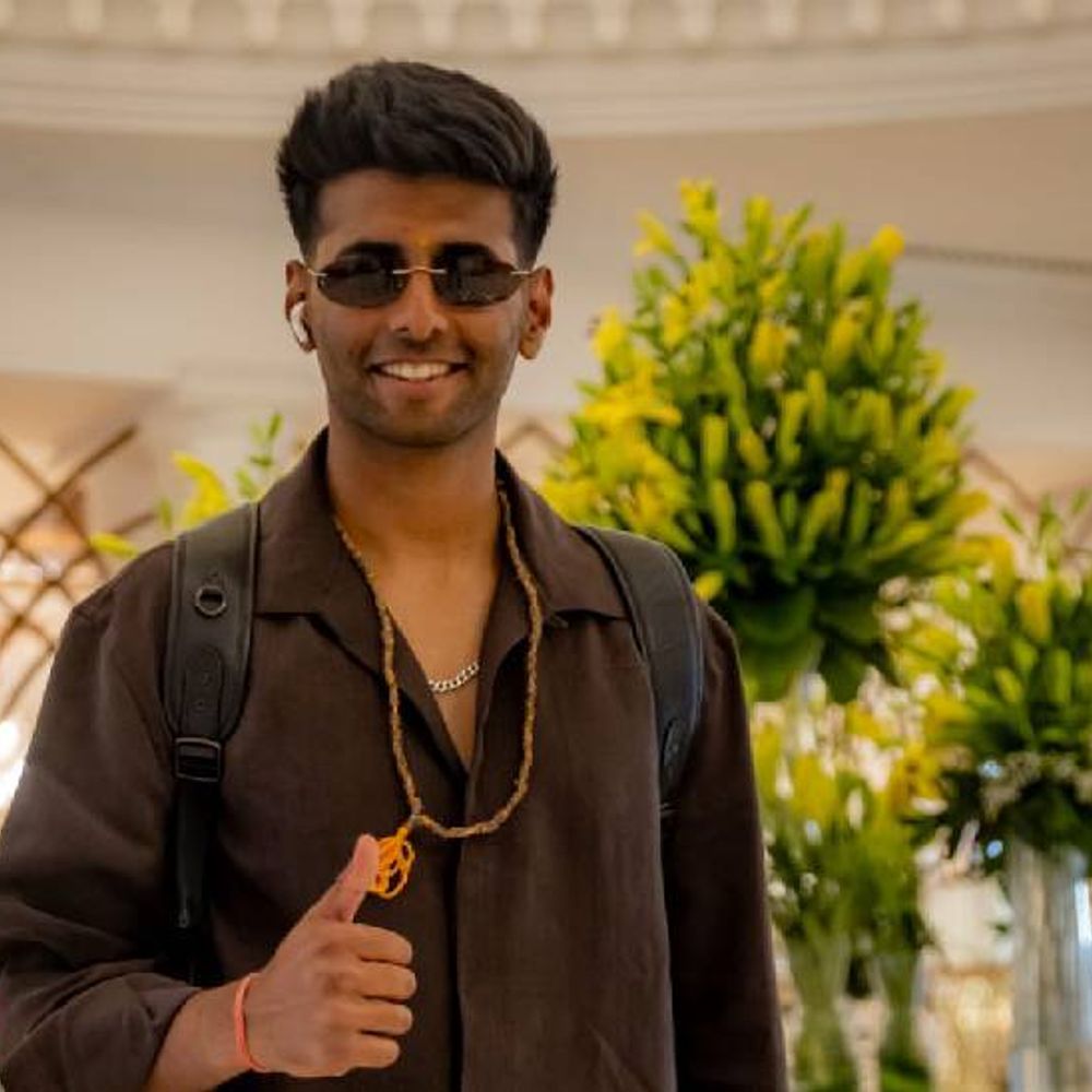 इकाना स्टेडियम में लगेगा एलएसजी का कैंप:तेज गेंदबाज मयंक यादव का तिलक और माला पहनाकर स्वागत, 1 अप्रैल को पहला मैच