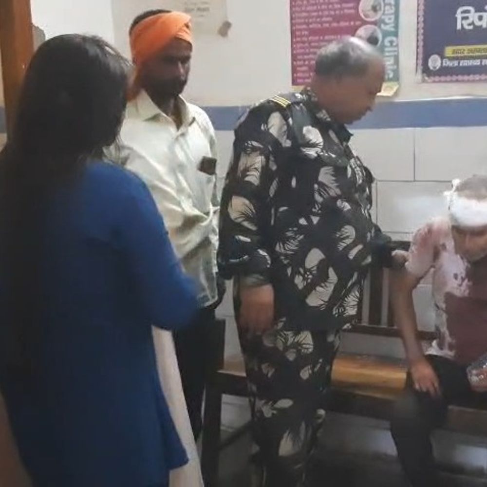 औरंगाबाद में दो पक्षों में मारपीट, पिता-बेटी जख्मी:  जमीन में काम करवाने पर हमला, लाठी-डंडे से की पिटाई – Aurangabad (Bihar) News