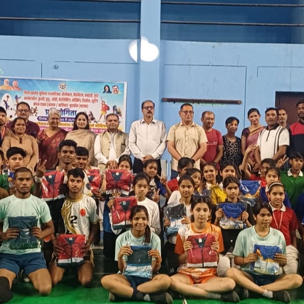 कैलाश प्रकाश स्टेडियम में जिला जूनियर एथलेटिक्स प्रतियोगिता:70 खिलाड़ियों ने दिखाई प्रतिभा, ज्ञान स्पोर्ट्स अकादमी और बाबा विश्व पब्लिक स्कूल बने चैंपियन