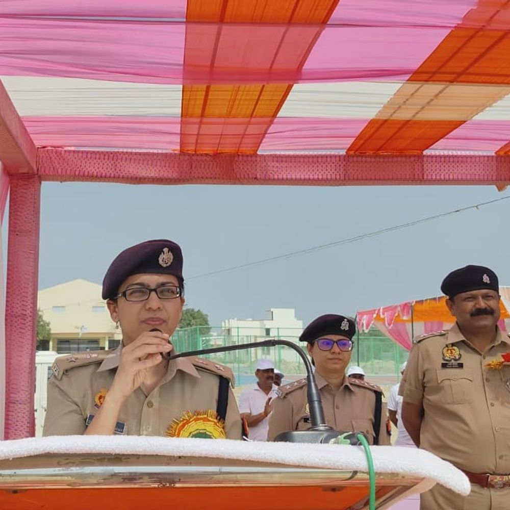 कानपुर जोन पुलिस हैंडबॉल प्रतियोगिता शुरू:एसपी श्रद्धा पाण्डेय ने किया उद्घाटन, नौ जिलों की टीमें शामिल