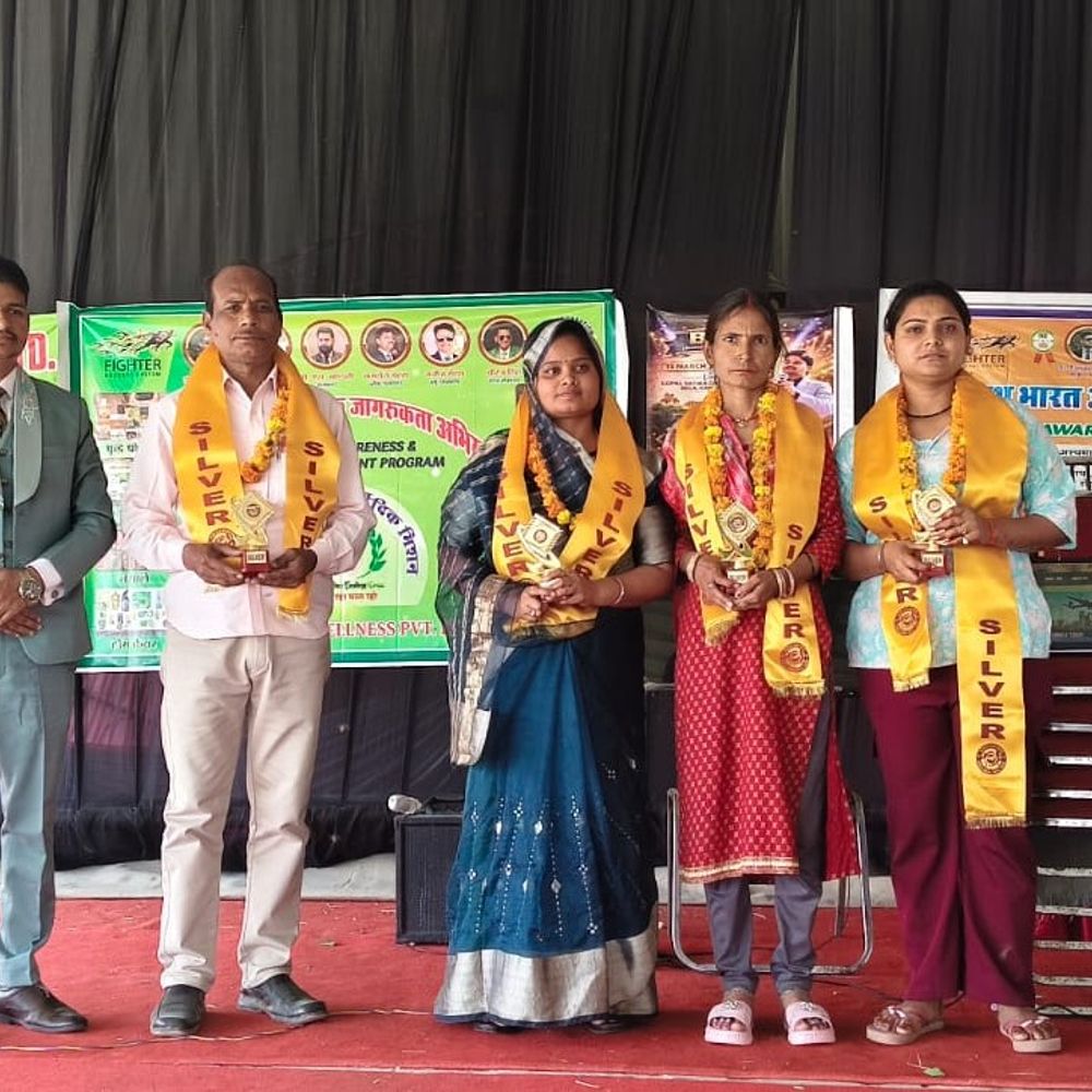 औरैया में AWPL ने चलाया स्वास्थ्य जागरूकता अभियान:लोगों को स्वस्थ जीवनशैली और आयुर्वेदिक उत्पादों की जानकारी दी