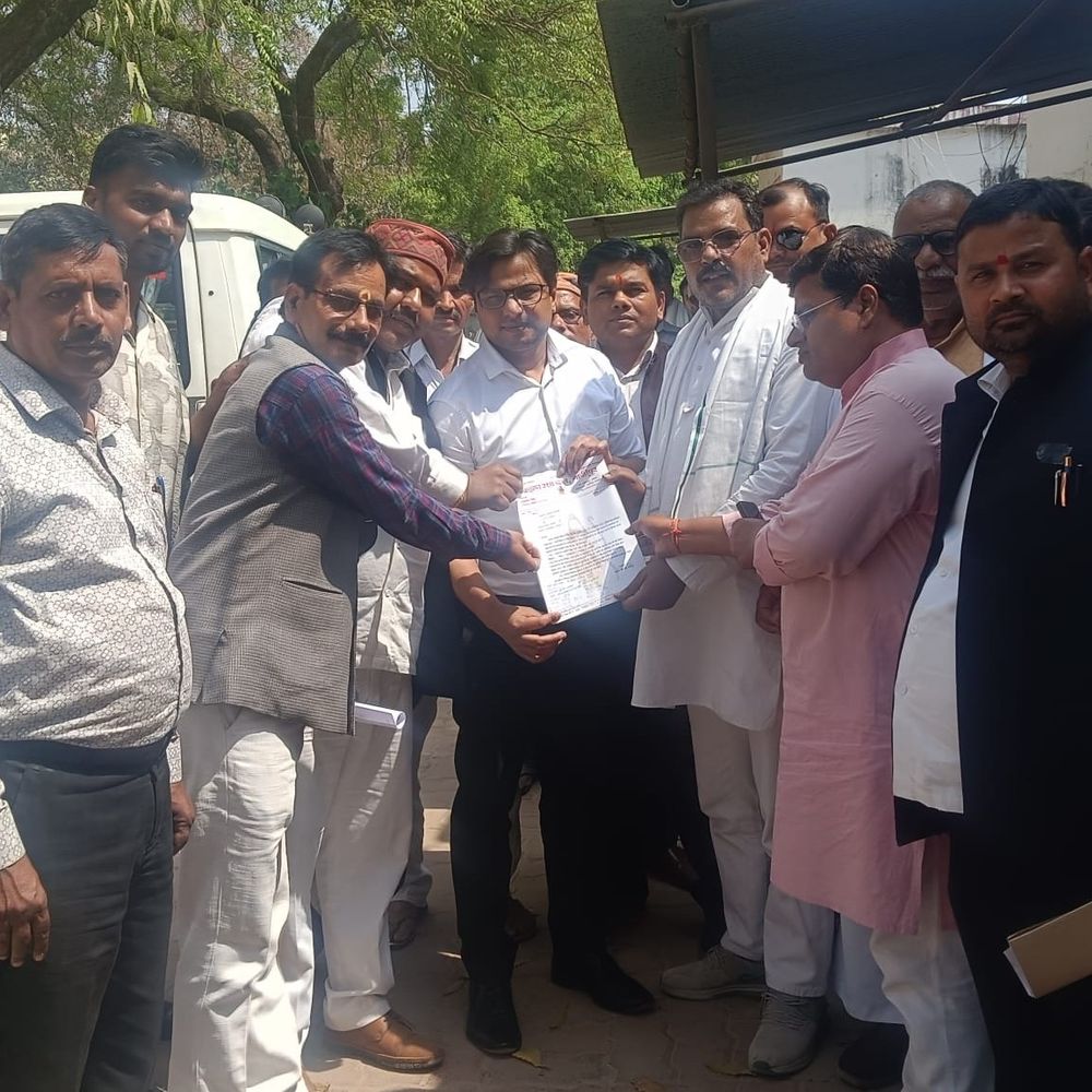 यूपी SI परीक्षा में 'पंडित' शब्द पर विवाद:ब्राह्मण समाज ने 'अवसर के अनुसार बदल जाने वाला' विकल्प पर आपत्ति जताई