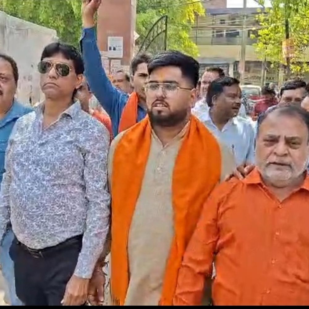 सीएम योगी की मां पर टिप्पणी:मुरादाबाद में हिंदू युवा वाहिनी का एसएसपी कार्यालय पर प्रदर्शन