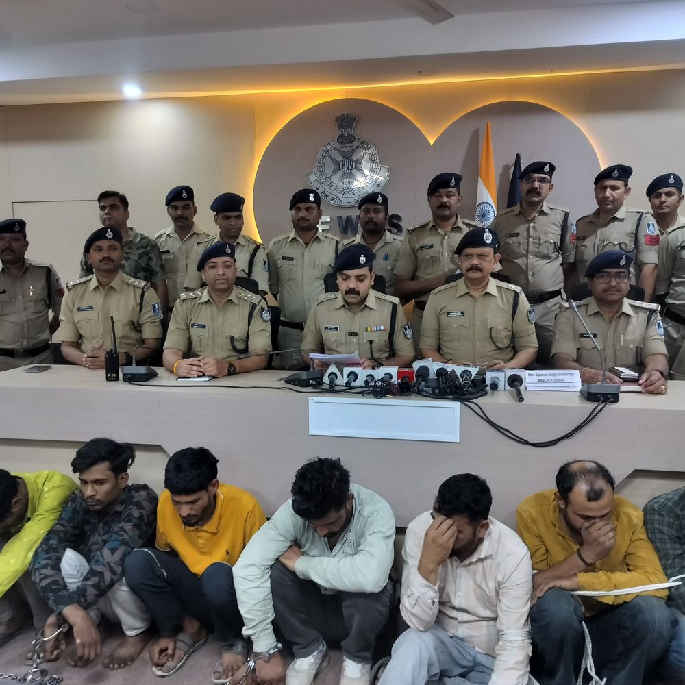 देवास में एमडी ड्रग्स के साथ कार और बुलेट जब्त:  12 घंटे में 4 थानों की दबिश, 14 आरोपी गिरफ्तार, 10 लाख का माल जब्त – Dewas News