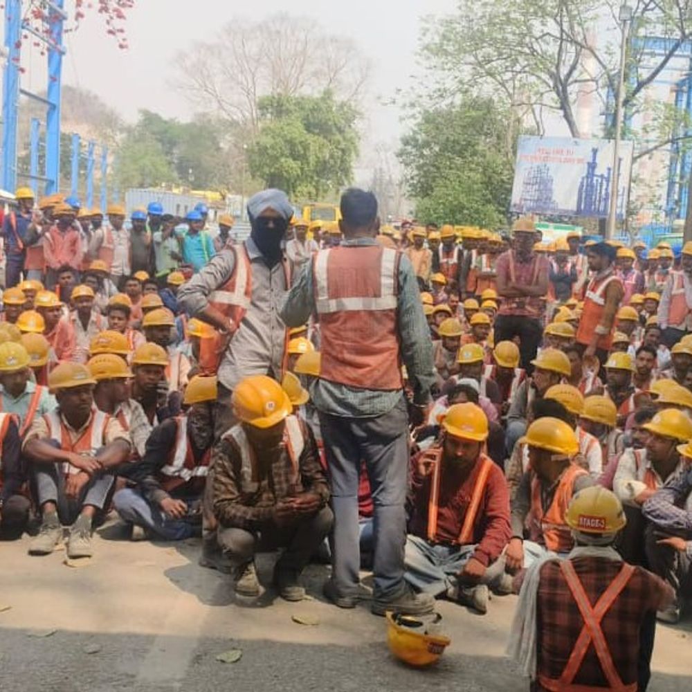 एनटीपीसी सिंगरौली में BHEL पर मजदूरों के शोषण का आरोप:सोनभद्र में 12 घंटे काम के बाद भी ओवरटाइम नहीं मिलने की शिकायत