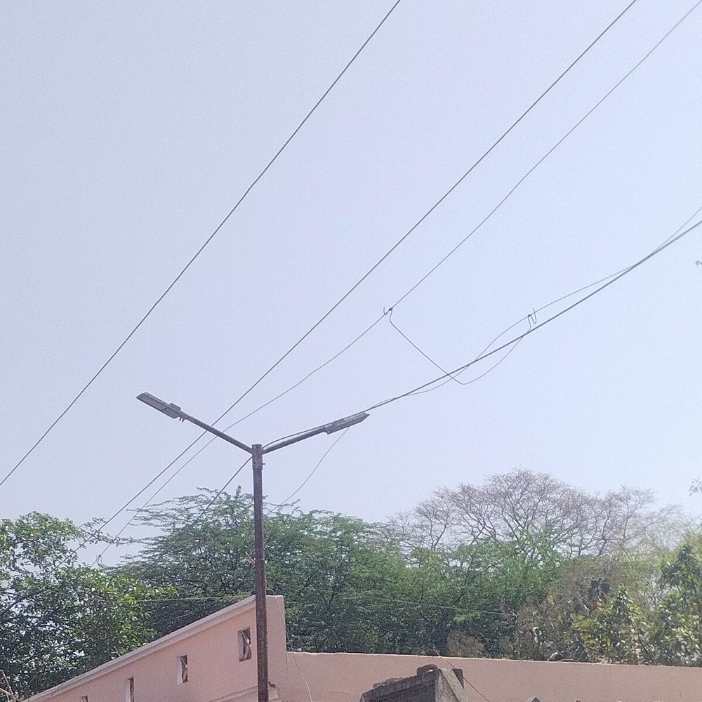 ललितपुर में बिजली कटौती:रोंड़ा उपकेंद्र पर चल रहा काम, 16 मार्च को 9 फीडरों की आपूर्ति ढाई घंटे होगी बाधित