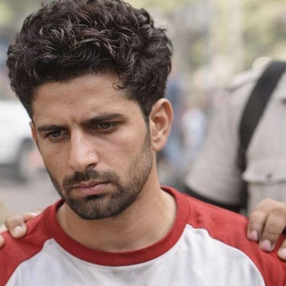 दरोगा भर्ती परीक्षा पास कराने के नाम पर लाखों ठगे:मेरठ में छात्र गिरफ्तार, अभ्यर्थियों से 3 लाख एडवांस लेकर पास कराने का देता था झांसा