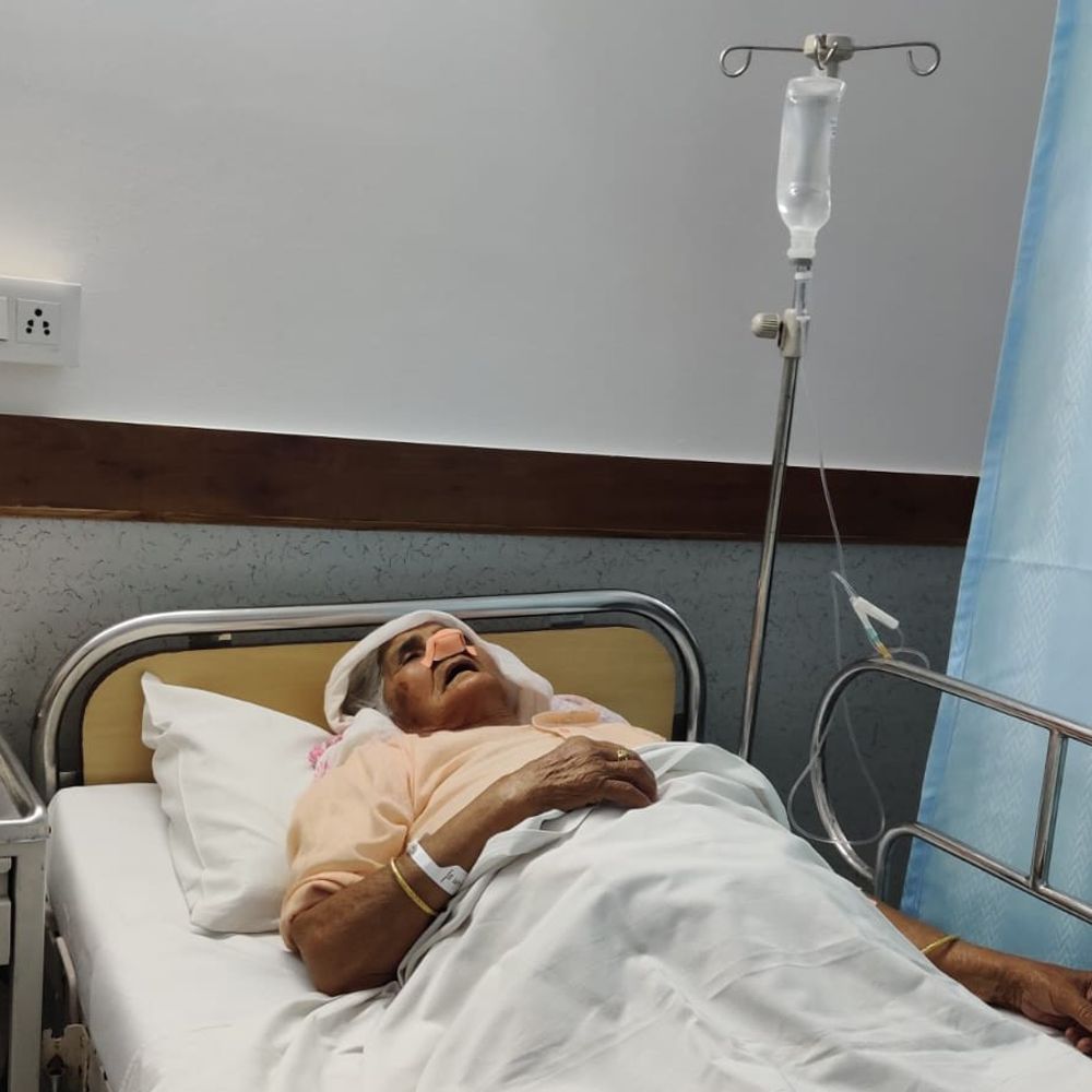 निशानेबाज प्रकाशी तोमर की नाक की नस फटी, हालत गंभीर:नोएडा के कैलाश अस्पताल में भर्ती, घर के काम के दौरान अचानक बिगड़ी तबीयत