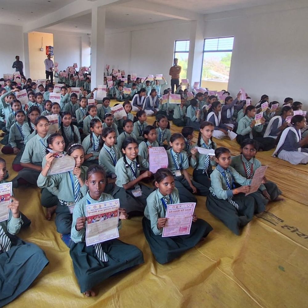 बाल शक्ति स्कूल में महिला जागरूकता कार्यक्रम आयोजित:स्वच्छता और महिला कल्याण योजनाओं की दी गई जानकारी