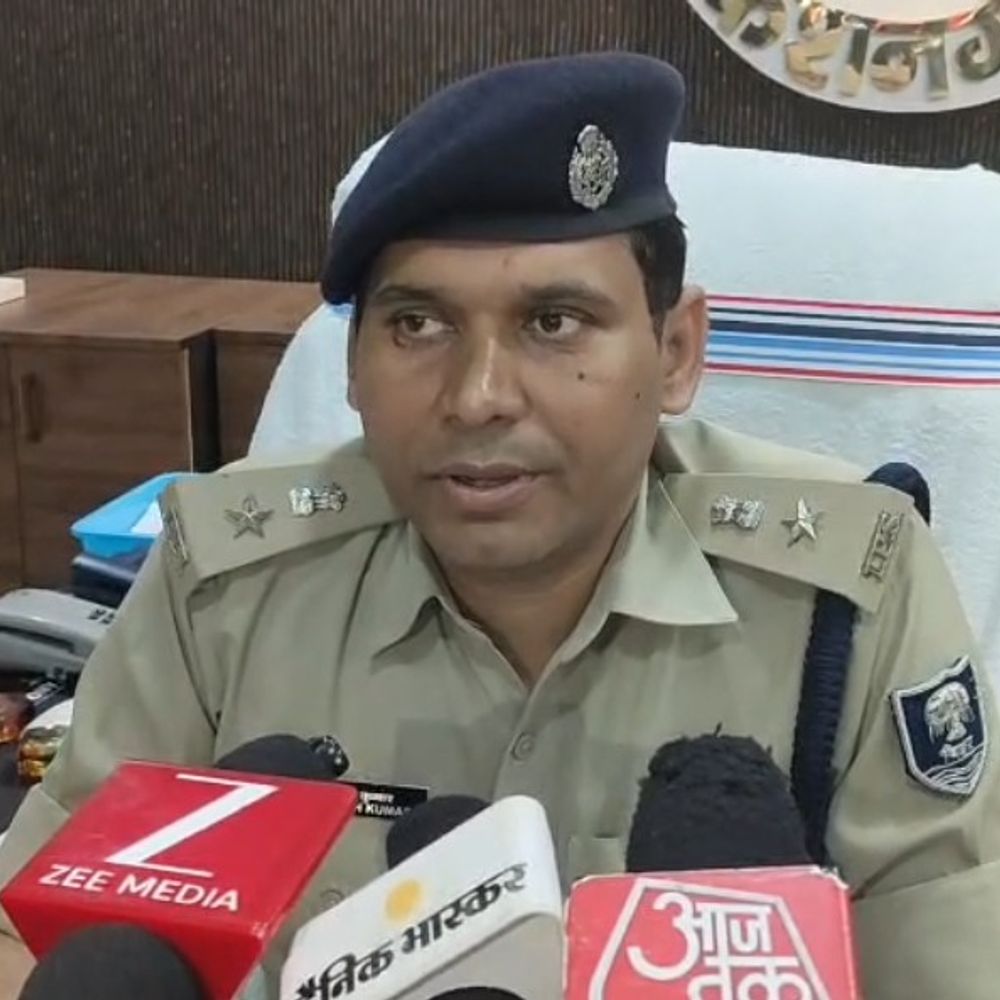 किशनगंज में माफिया-तस्करों पर पुलिस की सख्ती:  SP संतोष कुमार ने अवैध संपत्ति जब्त करने की चेतावनी दी – Kishanganj (Bihar) News