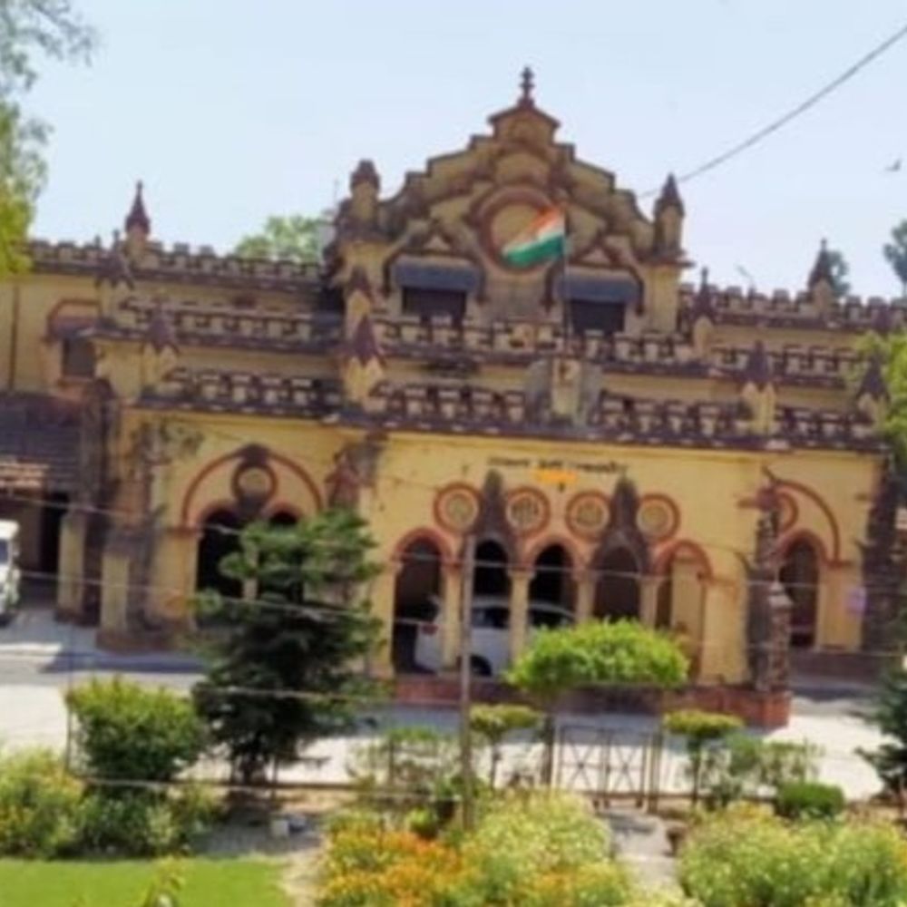 पूर्व पार्षद सहित 17 पर मुकदमा दर्ज करने का आदेश:कूटरचित दस्तावेज तैयार कर मकान हड़पने का है आरोप,CJM अदालत का आदेश