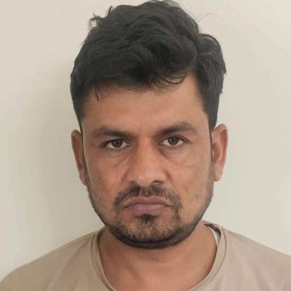 STF ने आगरा में पकड़ा रायपुर जेल से फरार बंदी:मथुरा में पहचान छिपाकर RO का काम करता था, दोस्त के आधार कार्ड का करता था इस्तेमाल