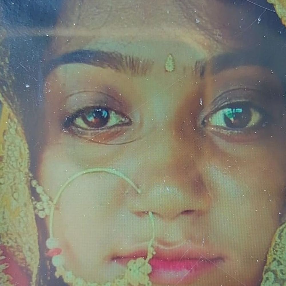 सड़क हादसे में घायल विवाहिता की मौत:उन्नाव में एक माह का बच्चा हुआ अनाथ, चालक की तलाश जारी