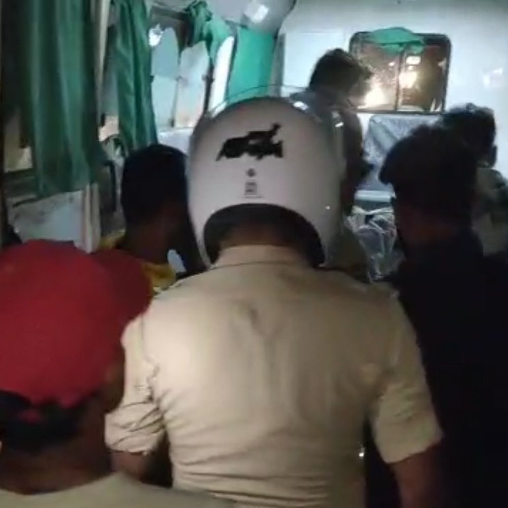 कुशीनगर में अज्ञात वाहन की टक्कर से मजदूर की मौत:कप्तानगंज में मजदूरी से लौटते समय हादसा, पुलिस जांच में जुटी