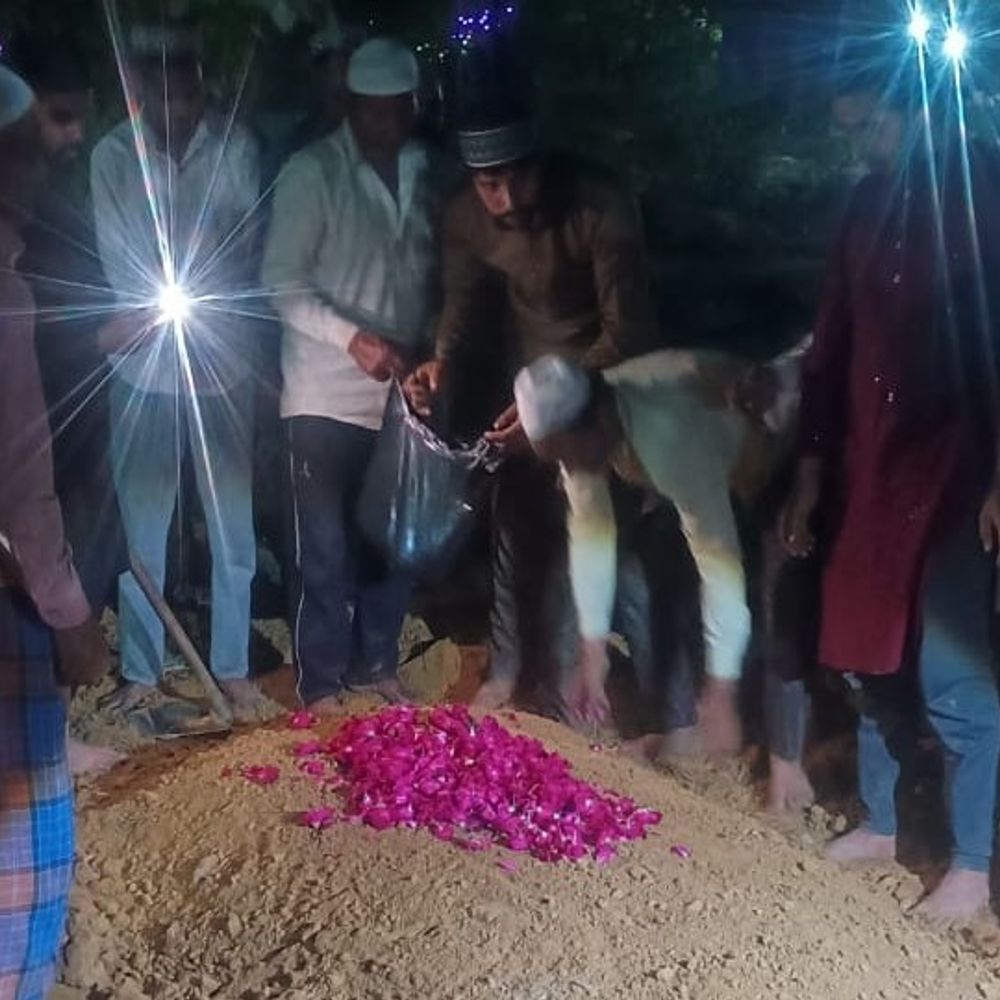 बरेली में सुपुर्दे खाक हुआ ‘अफसर खान’:मुठभेड़ में ढेर होने के बाद पुलिस की निगरानी में हुआ अंतिम संस्कार