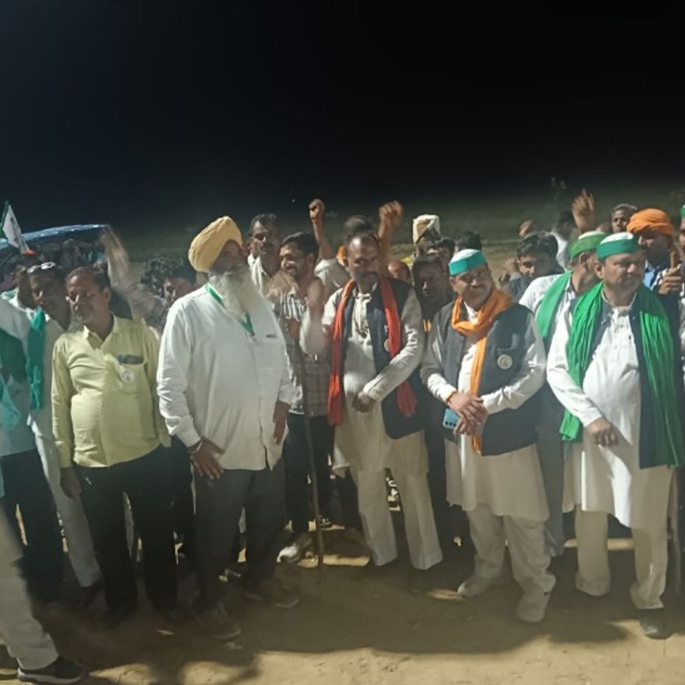 किसान यूनियन का मुख्यालय कूच, अधिकारियों ने रोका:शाहजहांपुर में 45 दिन से आंदोलन, एसडीएम पर DM का आदेश न मानने का आरोप