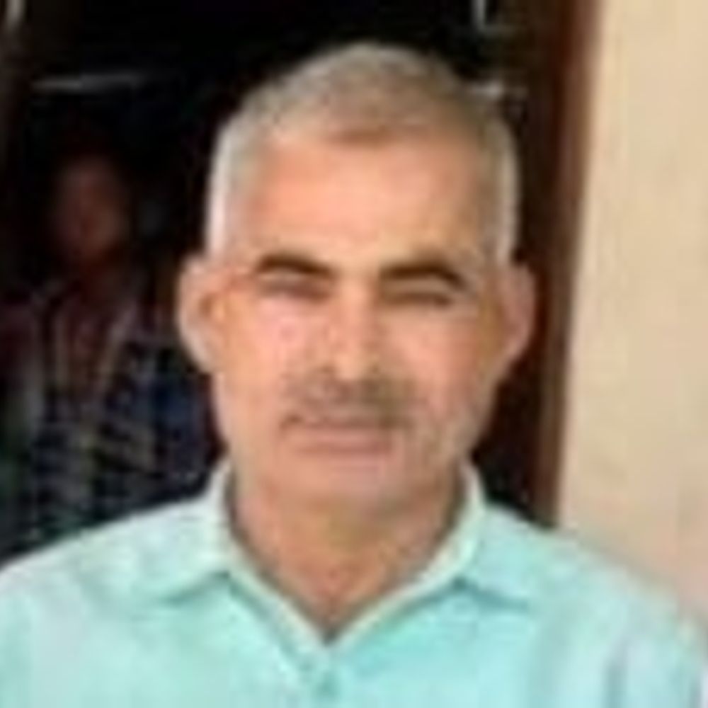 गोंडा में डीसी निर्माण बेसिक विद्याभूषण मिश्रा पुलिस हिरासत में:भ्रष्टाचार को लेकर पुलिस की कार्रवाई, फर्नीचर आपूर्ति टेंडर में 2 लाख कमीशन का आरोप