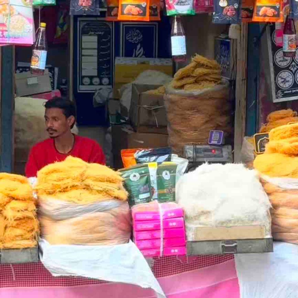 गोरखपुर में ईद की तैयारी अंतिम चरण में:मस्जिदों-बाजारों में बढ़ी रौनक, सुबह 10:30 बजे तक अदा होगी नमाज