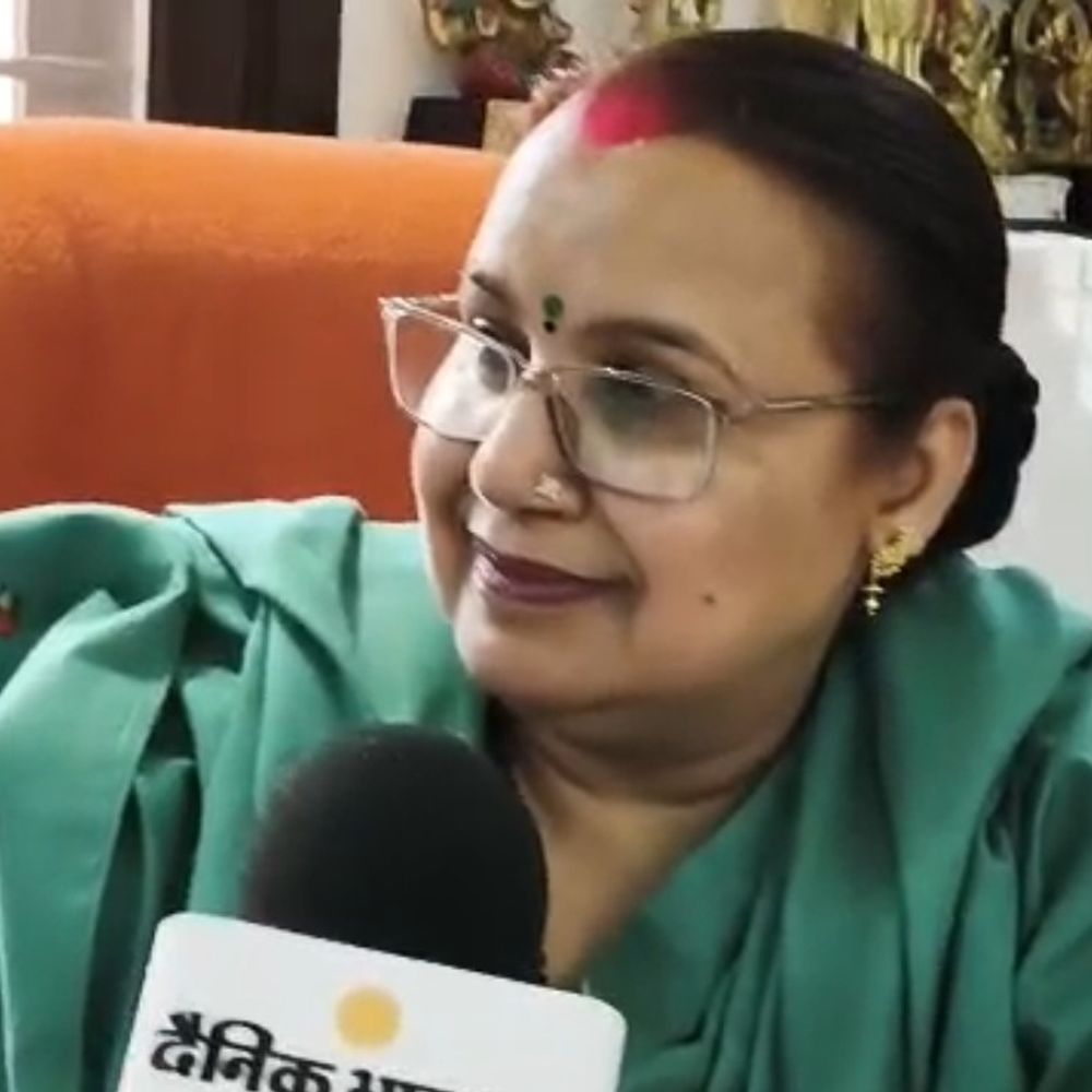 विधायक निधि से 200 से ज्यादा सड़कें बनवाई:हाथरस विधायक अंजुला माहौर बोलीं- मेडिकल कॉलेज बनवाऊंगी, टिकट मिला तो एक लाख प्लस वोट से जीतूंगी