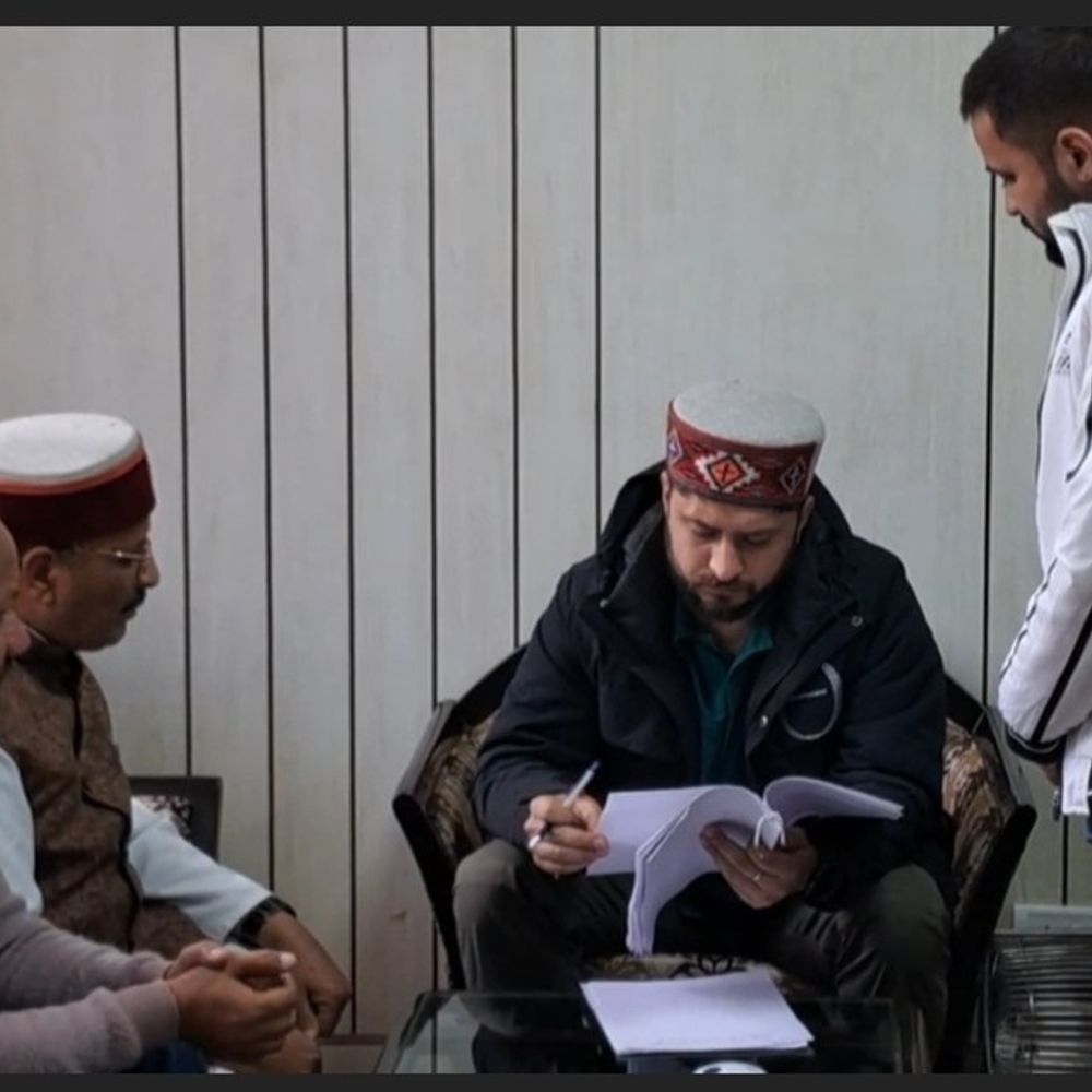 मंडी में बल्ह विधायक इंद्र सिंह गांधी DC से मिले:  विकास कार्यों पर 15 दिन का अल्टीमेटम; बोले-हारे नेताओं को जूते की माला डालेगी जनता – Mandi (Himachal Pradesh) News