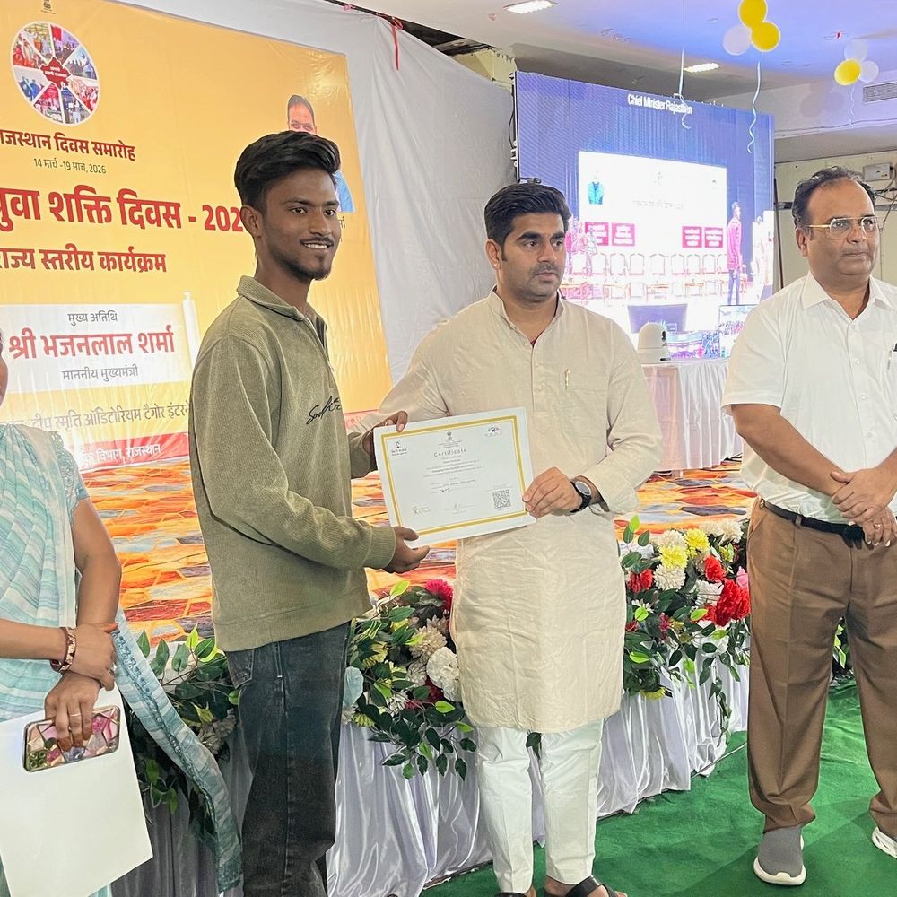 झालावाड़ में प्रशिक्षित युवाओं को प्रमाण पत्र वितरित:  राजस्थान युवा शक्ति दिवस पर आयोजित कार्यक्रम में योजनाओं की जानकारी दी – jhalawar News