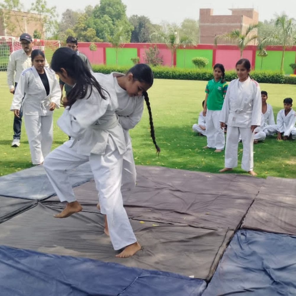 कन्नौज में जिला स्तरीय हैंडबॉल, जूडो प्रतियोगिता:कन्नौज पब्लिक स्कूल ने जीते हैंडबॉल के दोनों वर्ग, जूडो में भी कई विजेता