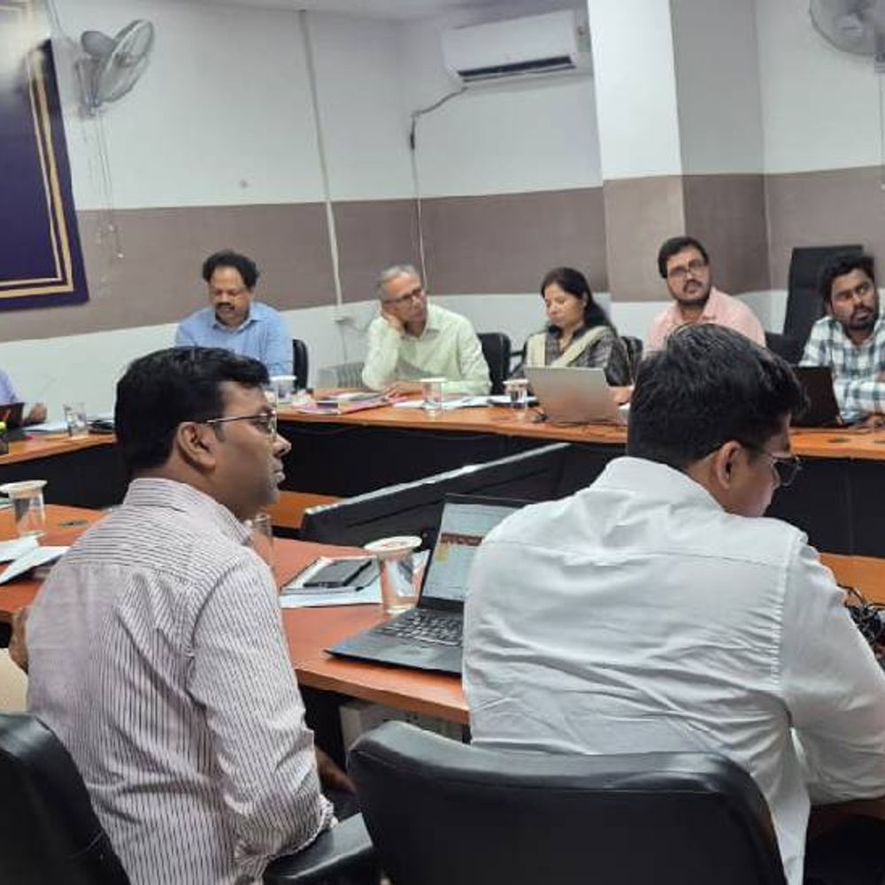 13 जिलों में 6,800 करोड़ के प्रोजेक्ट की मंजूरी:UP RERA ने बैठक में लिया फैसला, 7,830 आवासीय व व्यावसायिक यूनिट्स बनेंगी