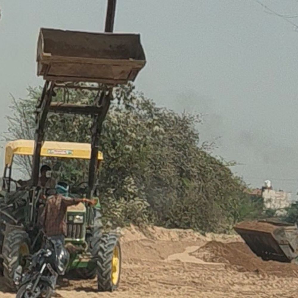 भिंड में अवैध रेत पर माइनिंग विभाग की कार्रवाई:  फूप में 6 धर्मकांटों से रेत जब्त; ओवरलोड डंपर यहीं खाली कर यूपी भेजते थे माल – Bhind News