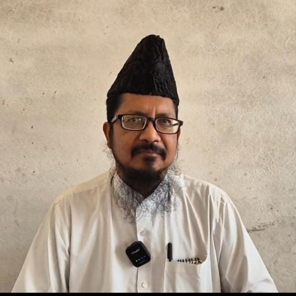 आजम खां की काली पट्टी वाली अपील पर भड़के मौलाना:ईद खुशी का दिन, इसे गम में तब्दील न करें, जेल में बंद सपा नेता के बयान पर तीखा पलटवार