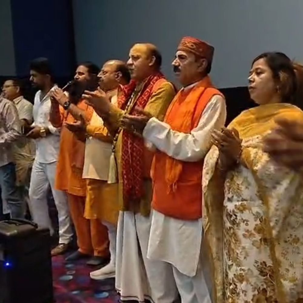 मुरादाबाद में 'द केरला स्टोरी-2' का निःशुल्क प्रदर्शन:युवतियों ने हनुमान चालीसा पाठ कर दिया जागरूकता संदेश