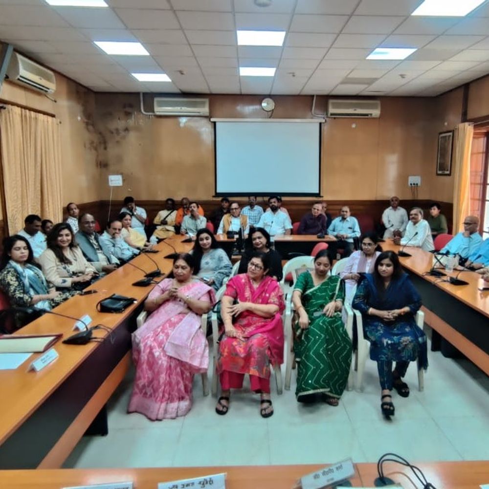 लखनऊ विधान भवन में अंतर्राष्ट्रीय महिला दिवस:महिलाओं को मिला सम्मान : सशक्तिकरण पर हुई चर्चा