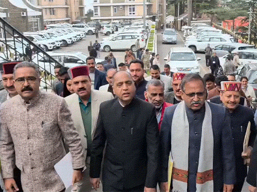 हिमाचल CM के खिलाफ विपक्ष ने प्रिविलेज मोशन लाया:  CM बोले- संदिग्ध आचरण वाले अधिकारियों को हटाया जाएगा, भ्रष्टाचार से समझौता नहीं करेंगे – Shimla News