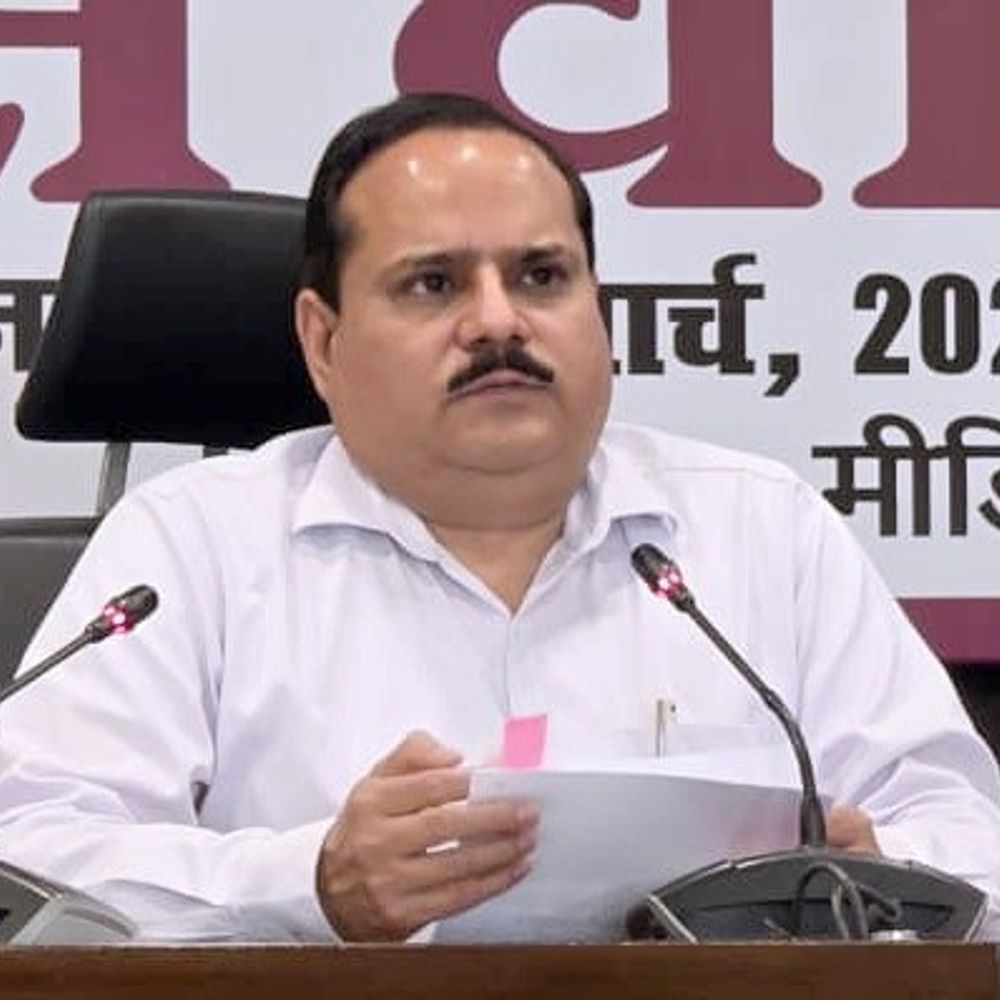 मुख्य निर्वाचन अधिकारी का आज गोंडा दौरा रद्द:6 घंटे का था कार्यक्रम, बीएलओ, सुपरवाइजर और राजनैतिक दलों संग करनी थी बैठक