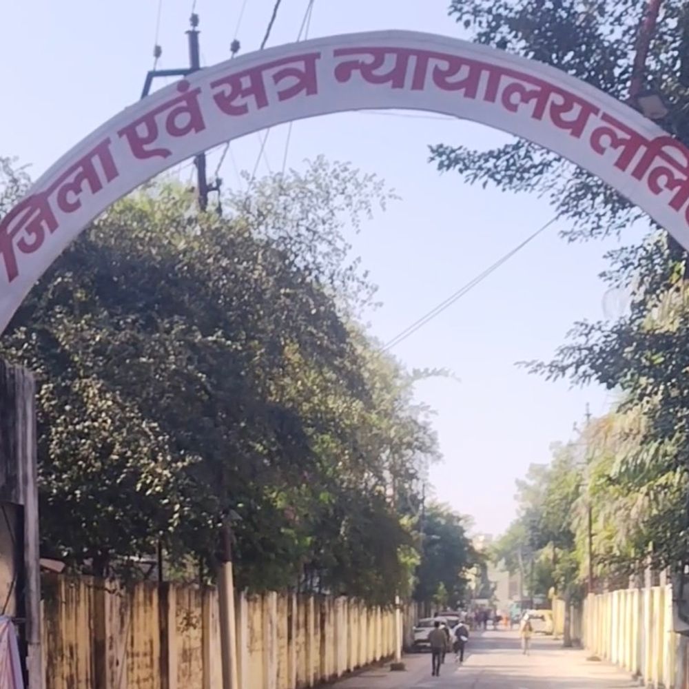 कोर्ट ने दो दरोगा-एक सिपाही पर FIR के दिए आदेश:अधिवक्ता से मारपीट का आरोप, कोतवाल बोले- आदेश नहीं मिला