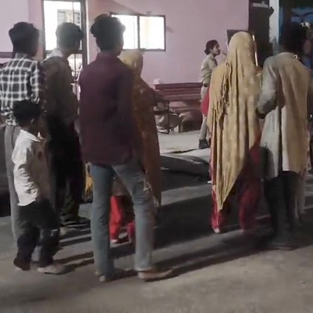 मुजफ्फरनगर में नाबालिग से छेड़छाड़, भाइयों की पिटाई:पुलिस ने तीन आरोपियों को गिरफ्तार किया, दोनों भाई घायल