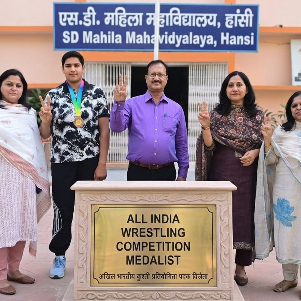 हांसी की बेटी ने कुश्ती में जीता कांस्य:  अखिल भारतीय अंतर-विश्वविद्यालय प्रतियोगिता में सफलता, ओलंपिक में स्वर्ण जीतना लक्ष्य – Hansi News